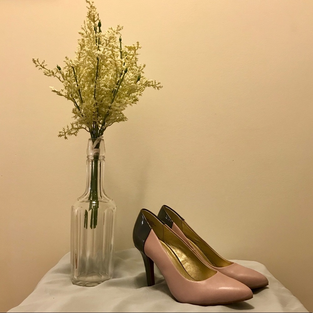 EUC Seychelles Lavender and Gray Heels, Size 6